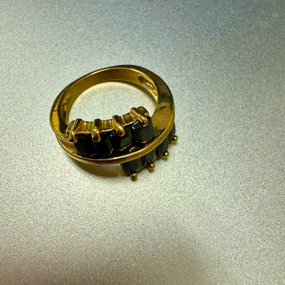 Elegant Gold and Black Women's Ring 💍  - Size 5